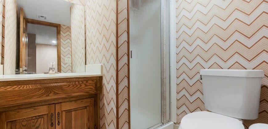 7317 N Nevada Avenue, Parkville, MO 64152