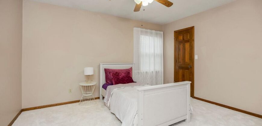 7317 N Nevada Avenue, Parkville, MO 64152