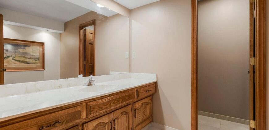 7317 N Nevada Avenue, Parkville, MO 64152