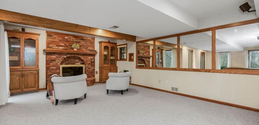 7317 N Nevada Avenue, Parkville, MO 64152