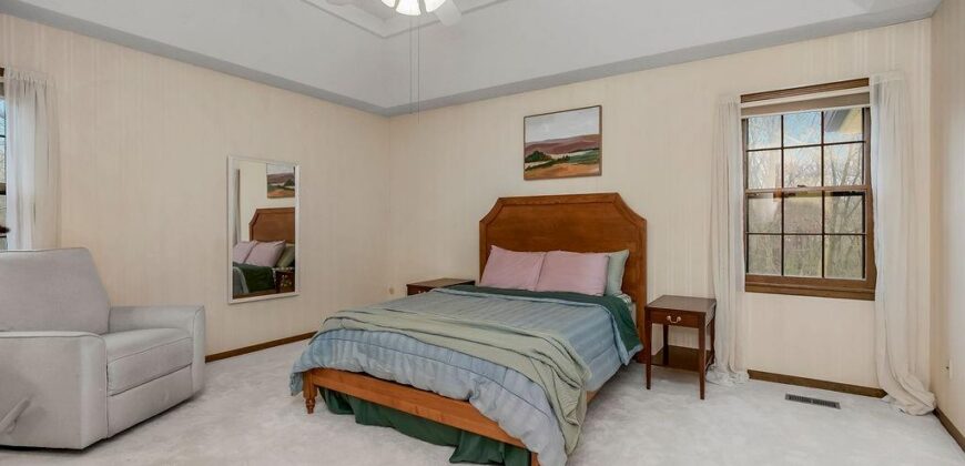 7317 N Nevada Avenue, Parkville, MO 64152