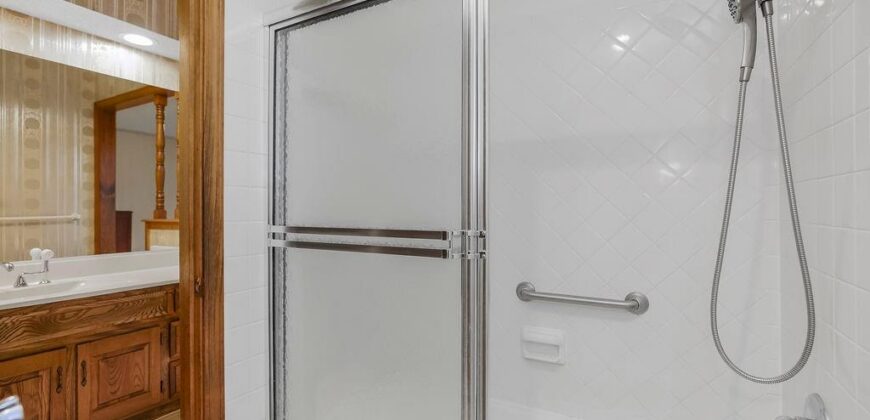 7317 N Nevada Avenue, Parkville, MO 64152