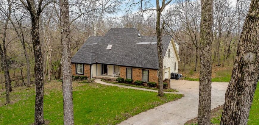 7317 N Nevada Avenue, Parkville, MO 64152