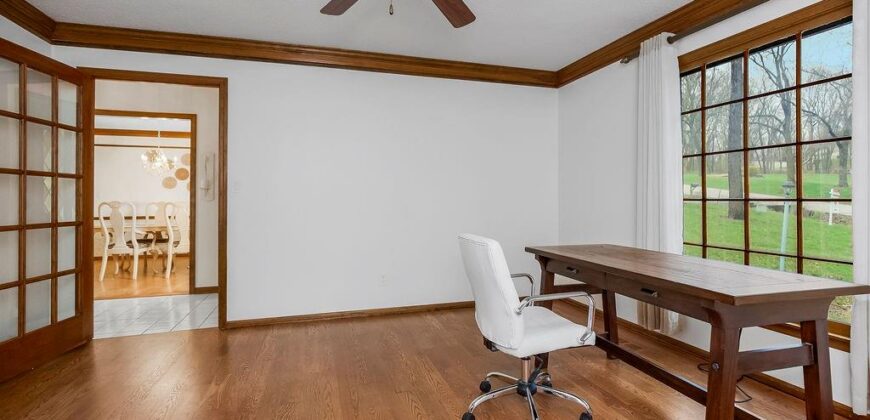 7317 N Nevada Avenue, Parkville, MO 64152