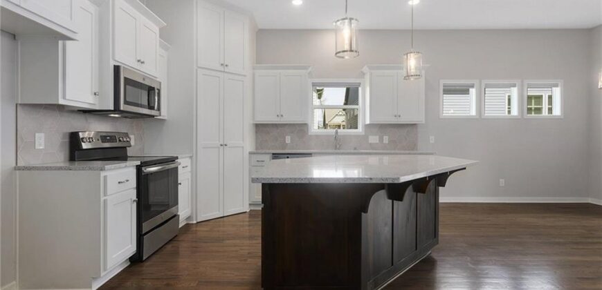 717 Riverwood Drive, Liberty, MO 64068