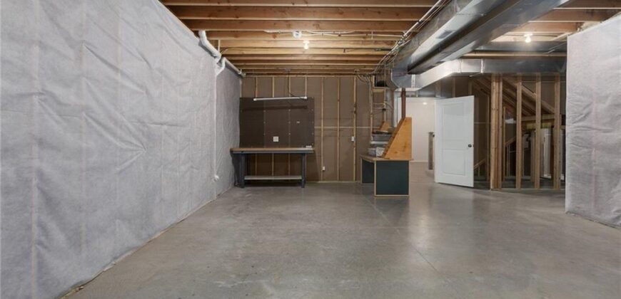 717 Riverwood Drive, Liberty, MO 64068