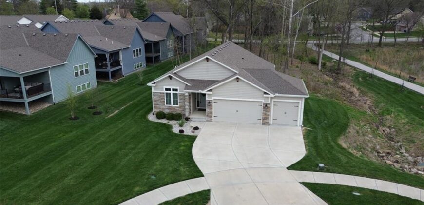 717 Riverwood Drive, Liberty, MO 64068