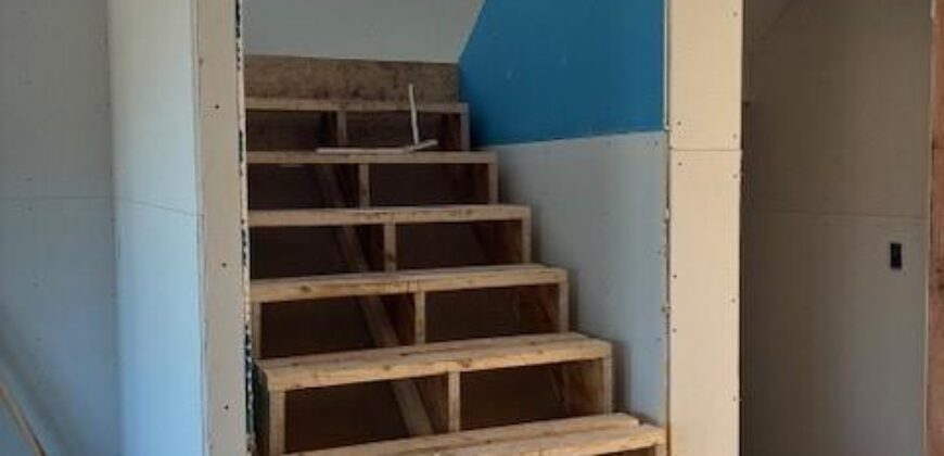 16192 Ryan Circle, Parkville, MO 64152