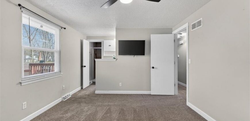 600 NE 114th Street, Kansas City, MO 64155