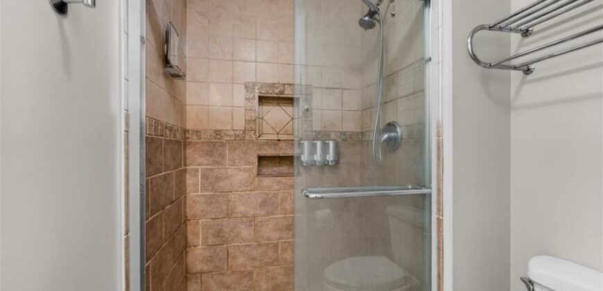 600 NE 114th Street, Kansas City, MO 64155