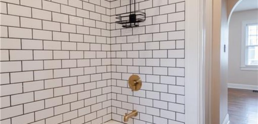 705 4th Street, Platte City, MO 64079