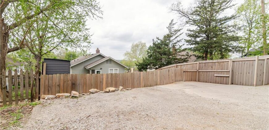 705 4th Street, Platte City, MO 64079