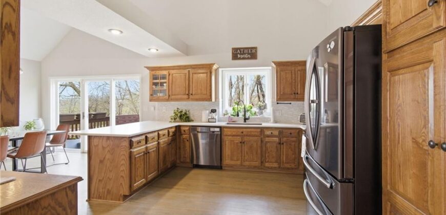 10806 NW 75th Terrace, Weatherby Lake, MO 64152