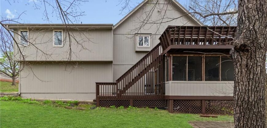 10806 NW 75th Terrace, Weatherby Lake, MO 64152