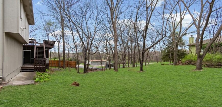 10806 NW 75th Terrace, Weatherby Lake, MO 64152