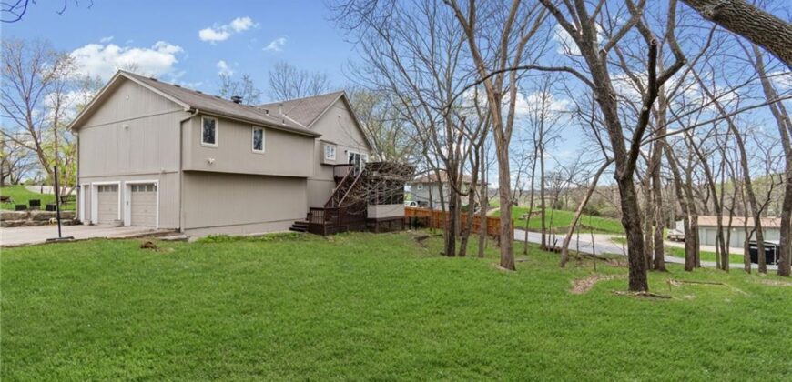 10806 NW 75th Terrace, Weatherby Lake, MO 64152
