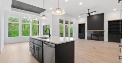 13446 Terrace Park Drive, Parkville, MO 64152