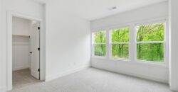 13446 Terrace Park Drive, Parkville, MO 64152