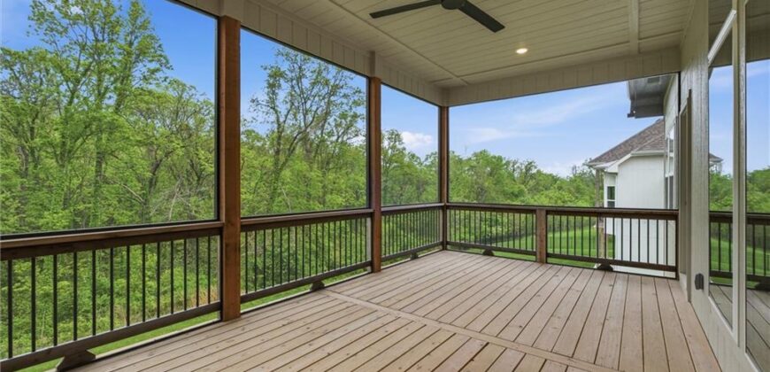 13446 Terrace Park Drive, Parkville, MO 64152
