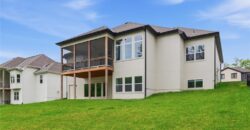 13446 Terrace Park Drive, Parkville, MO 64152