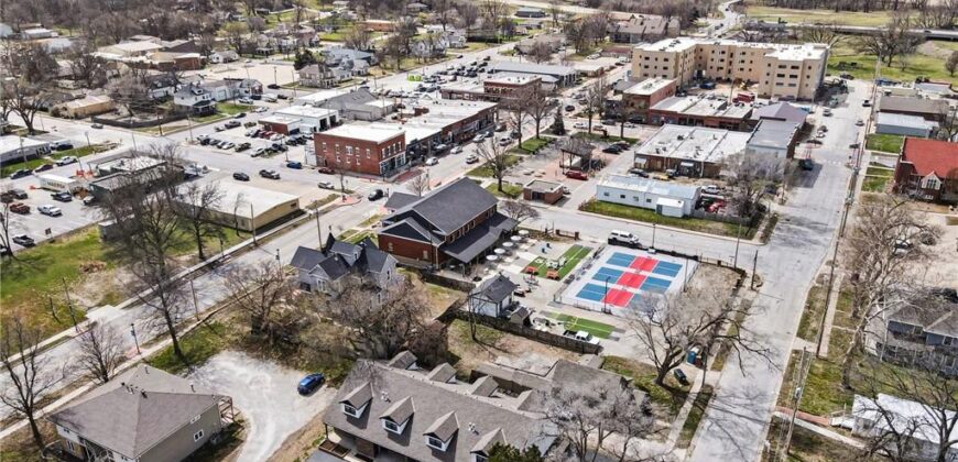 106C Smith Street, Smithville, MO 64089