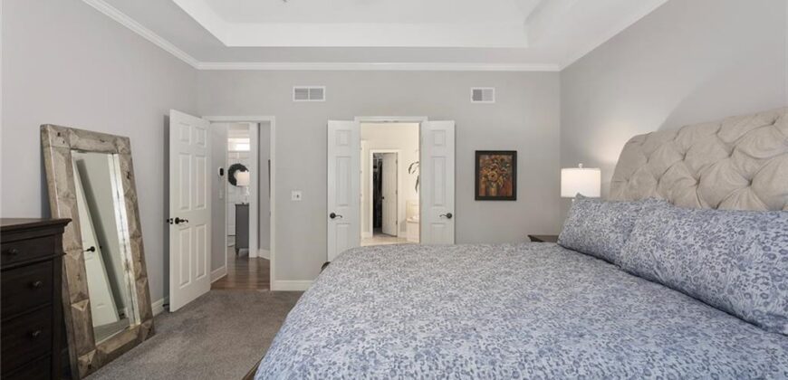 6180 N Nevada Avenue, Parkville, MO 64152