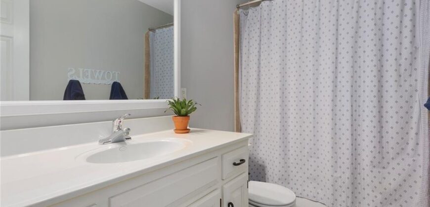 6180 N Nevada Avenue, Parkville, MO 64152