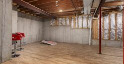 6180 N Nevada Avenue, Parkville, MO 64152