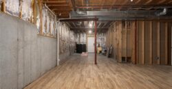 6180 N Nevada Avenue, Parkville, MO 64152