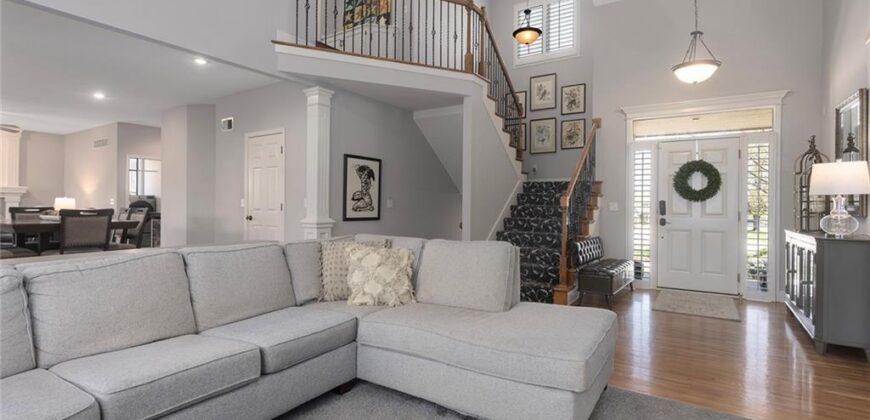 6180 N Nevada Avenue, Parkville, MO 64152