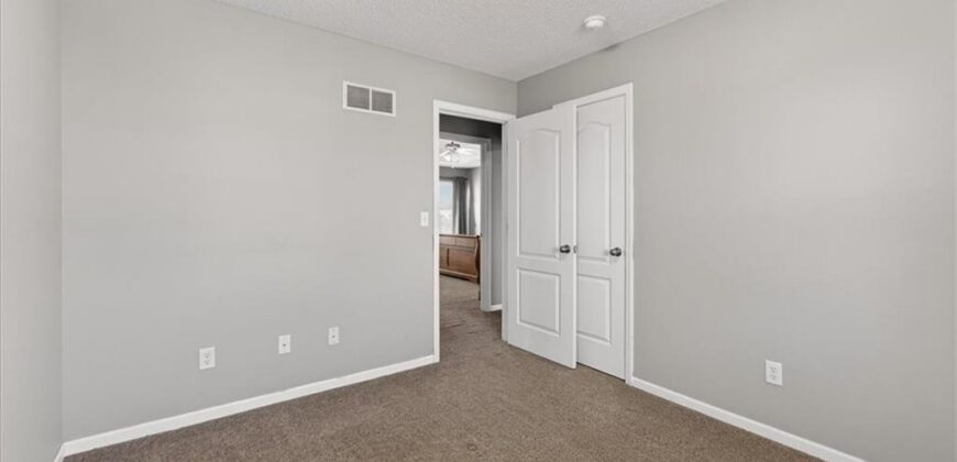 7805 NE 109th Circle, Kansas City, MO 64157