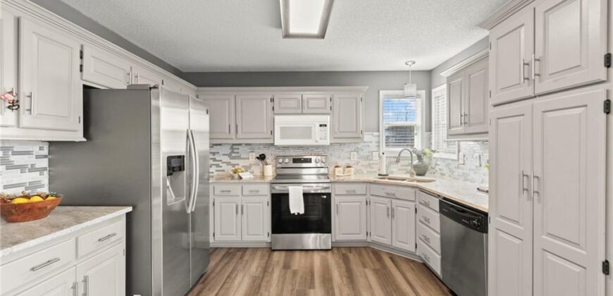 8316 NE 105th Street, Kansas City, MO 64157