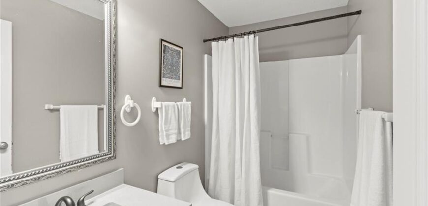 8316 NE 105th Street, Kansas City, MO 64157