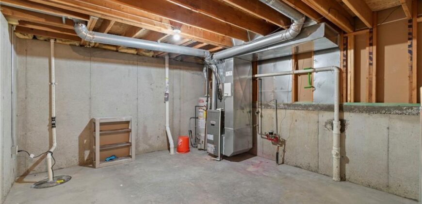 8316 NE 105th Street, Kansas City, MO 64157