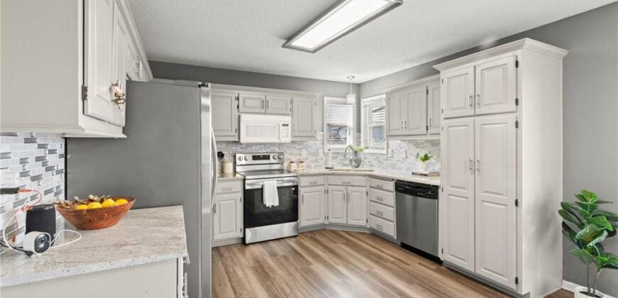 8316 NE 105th Street, Kansas City, MO 64157