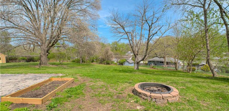 5247 N Norton Avenue, Kansas City, MO 64119