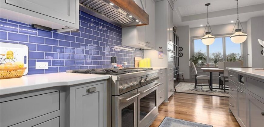 10439 N St Clair Avenue, Kansas City, MO 64154