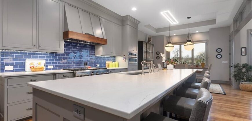 10439 N St Clair Avenue, Kansas City, MO 64154