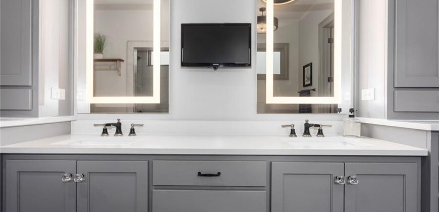 10439 N St Clair Avenue, Kansas City, MO 64154