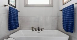 10439 N St Clair Avenue, Kansas City, MO 64154