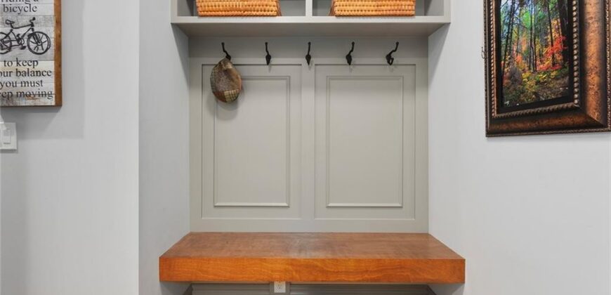 10439 N St Clair Avenue, Kansas City, MO 64154