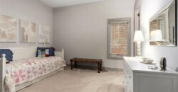 10439 N St Clair Avenue, Kansas City, MO 64154