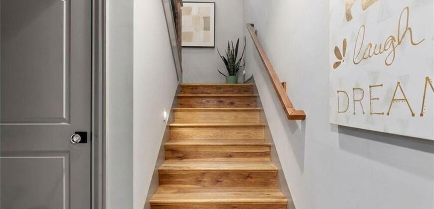 10439 N St Clair Avenue, Kansas City, MO 64154