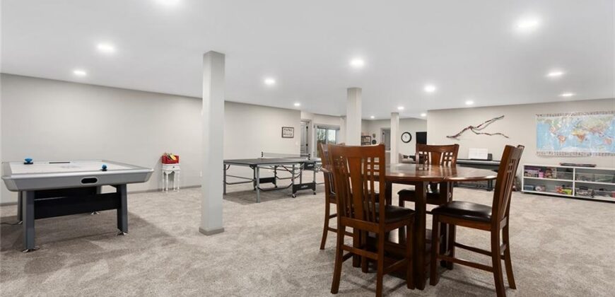 10439 N St Clair Avenue, Kansas City, MO 64154