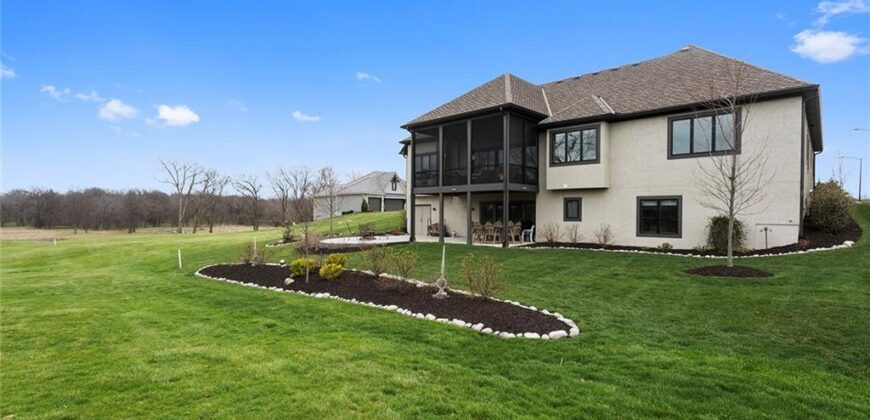 10439 N St Clair Avenue, Kansas City, MO 64154