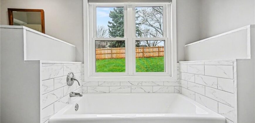 6510 NW Mil Mar Drive, Kansas City, MO 64151