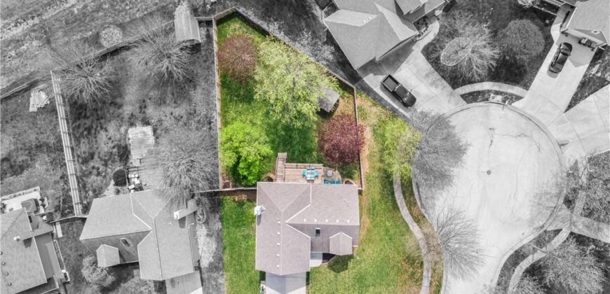 1201 Aspen Drive, Smithville, MO 64089