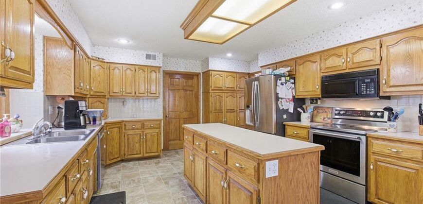 3100 NE 68 Terrace, Gladstone, MO 64119