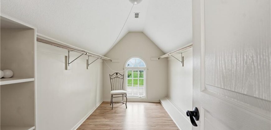 6205 NW 101st Street, Kansas City, MO 64154