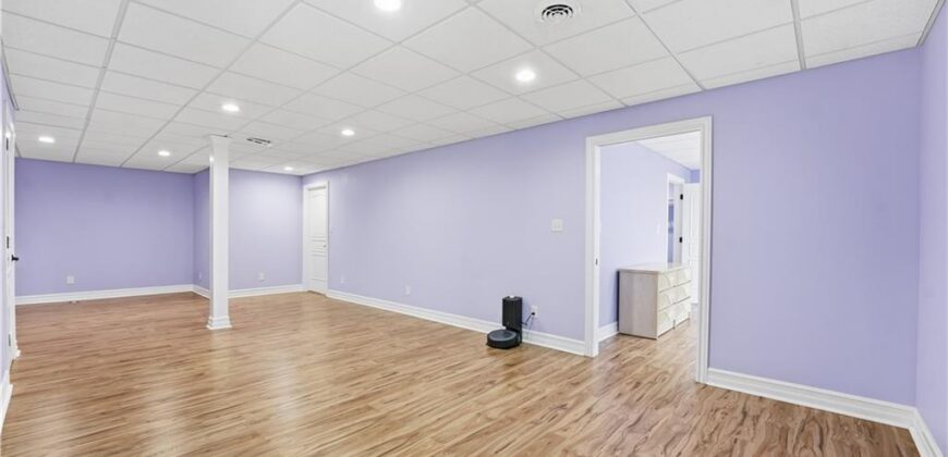 6205 NW 101st Street, Kansas City, MO 64154